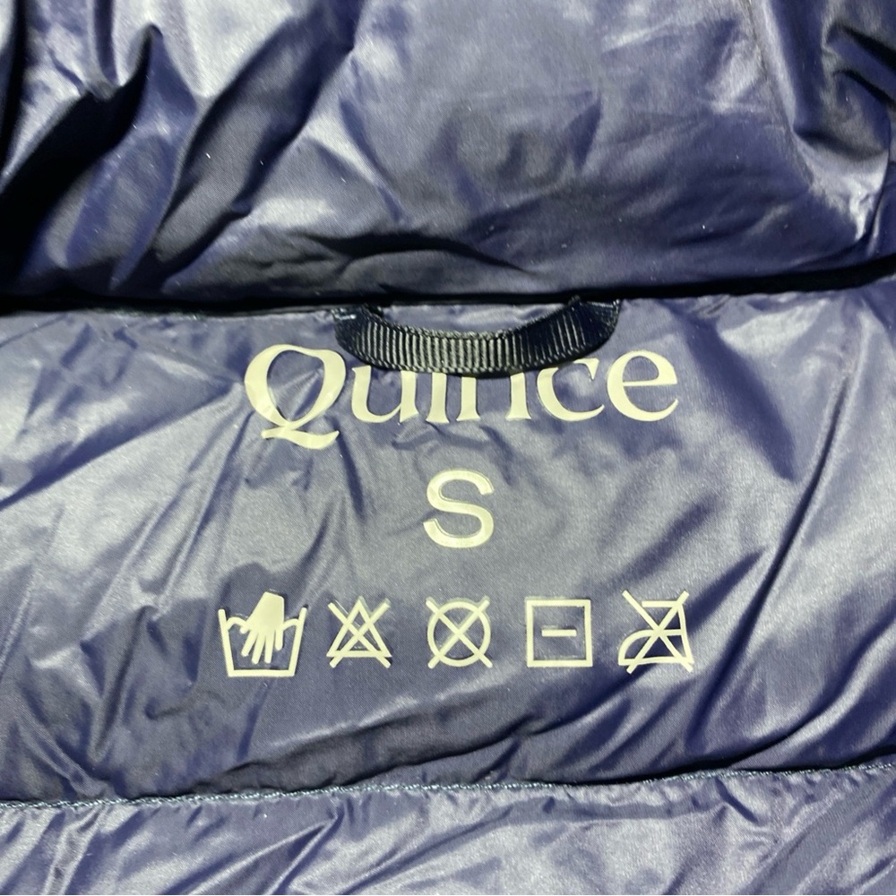 Quince Navy Down Filled Packable Women’s  Puffer Jacket  Size: Small - Picture 2 of 9